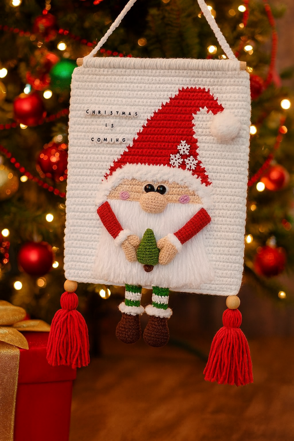 Santa Gnome Wall Hanging Crochet Pattern