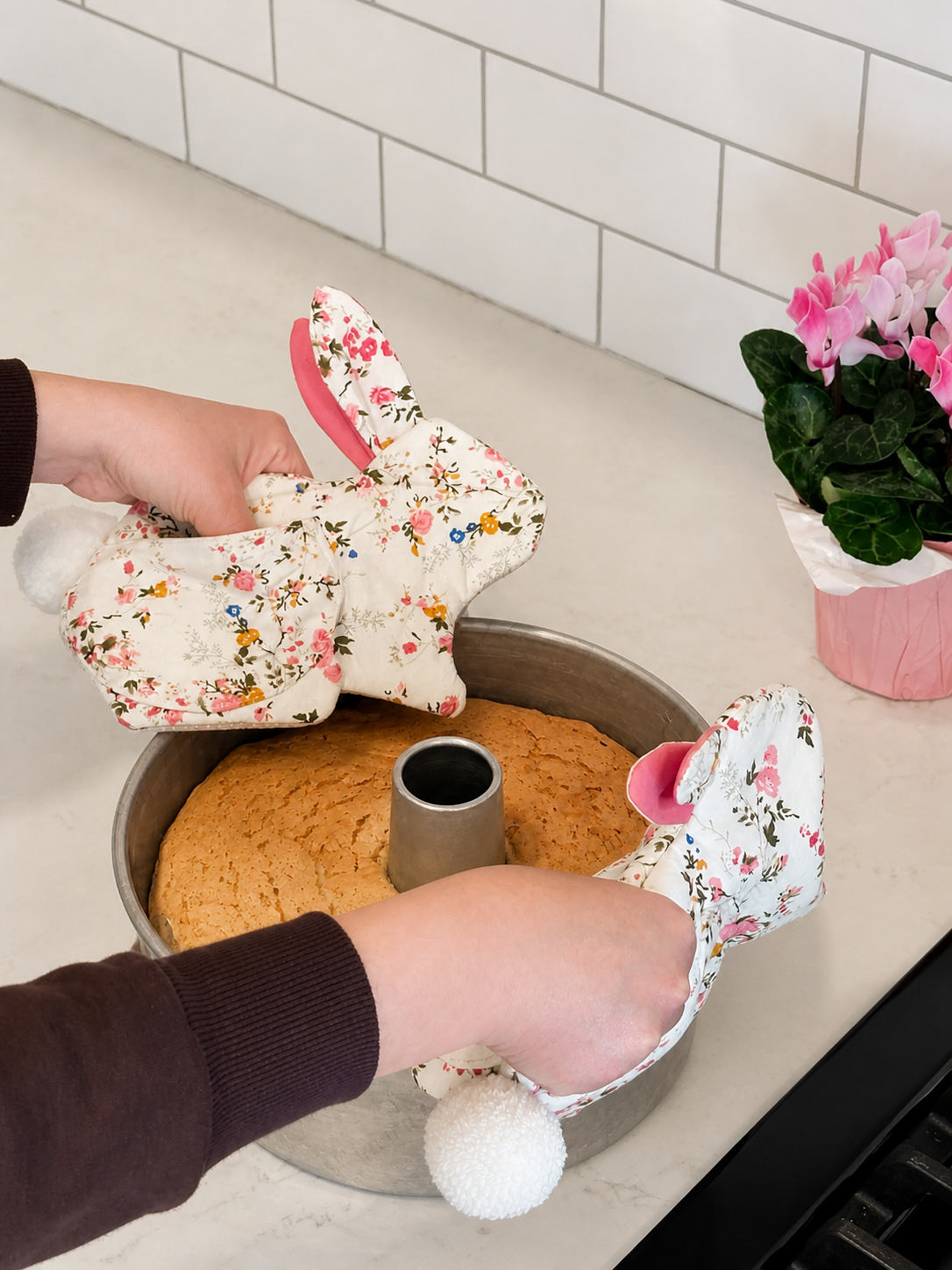 Bunny Oven Mitt Sewing Pattern 🐰