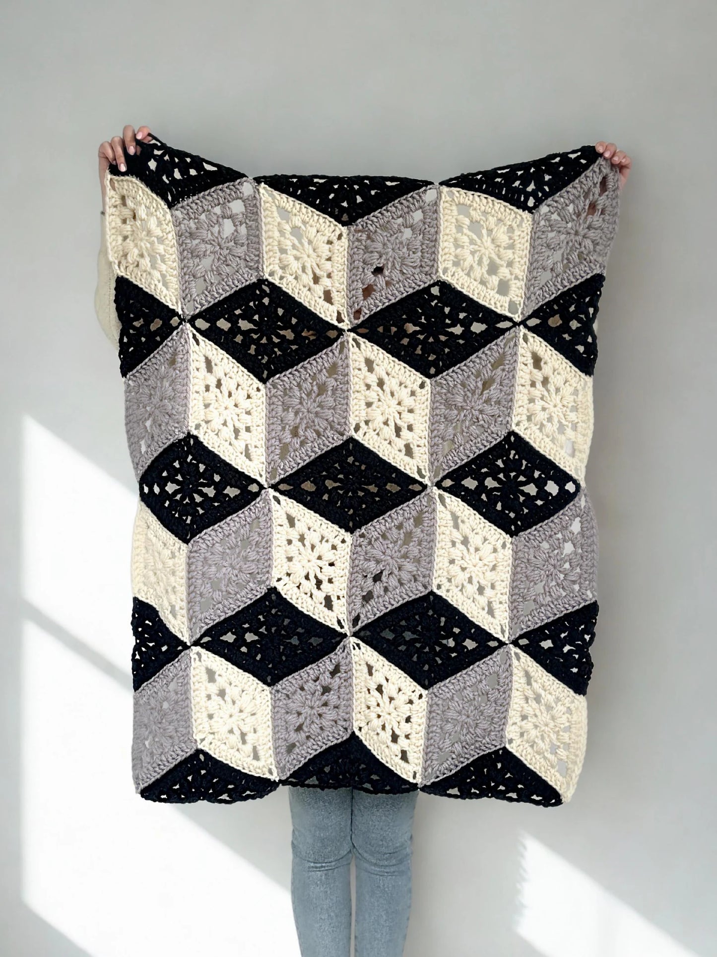 3D Cube Diamond Blanket Crochet Pattern + Video Tutorial (PDF)