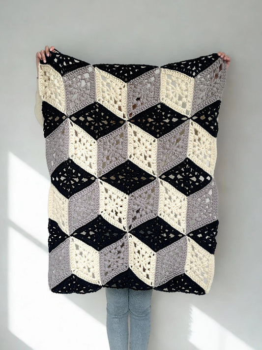 3D Cube Diamond Blanket Crochet Pattern + Video Tutorial (PDF)