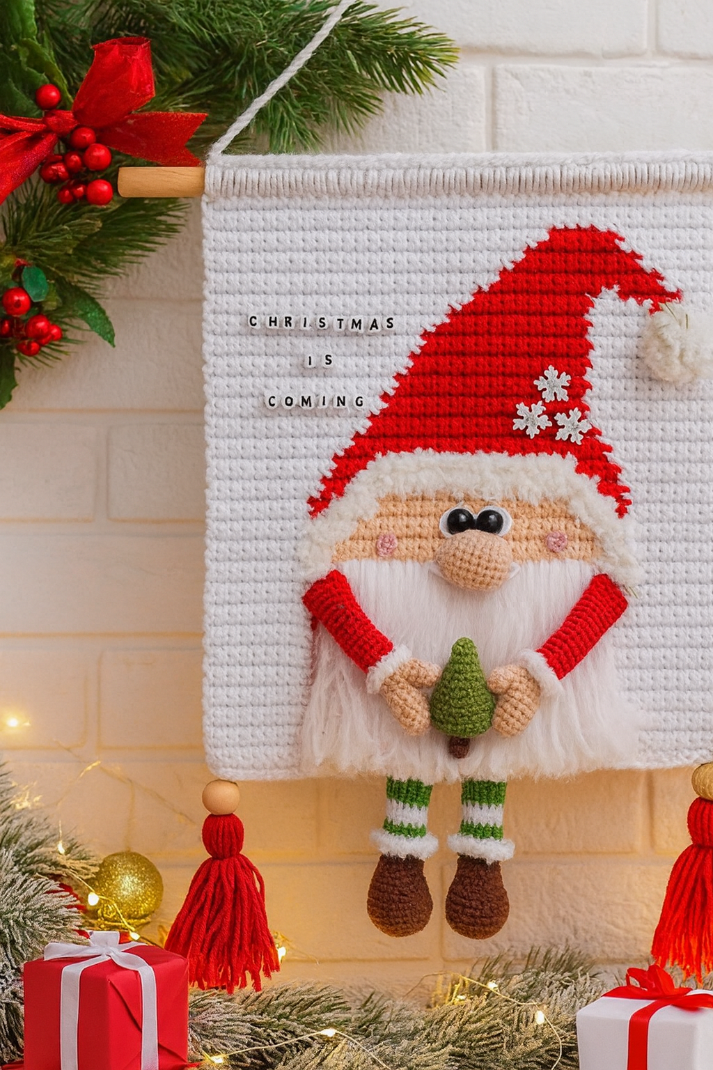 Santa Gnome Wall Hanging Crochet Pattern