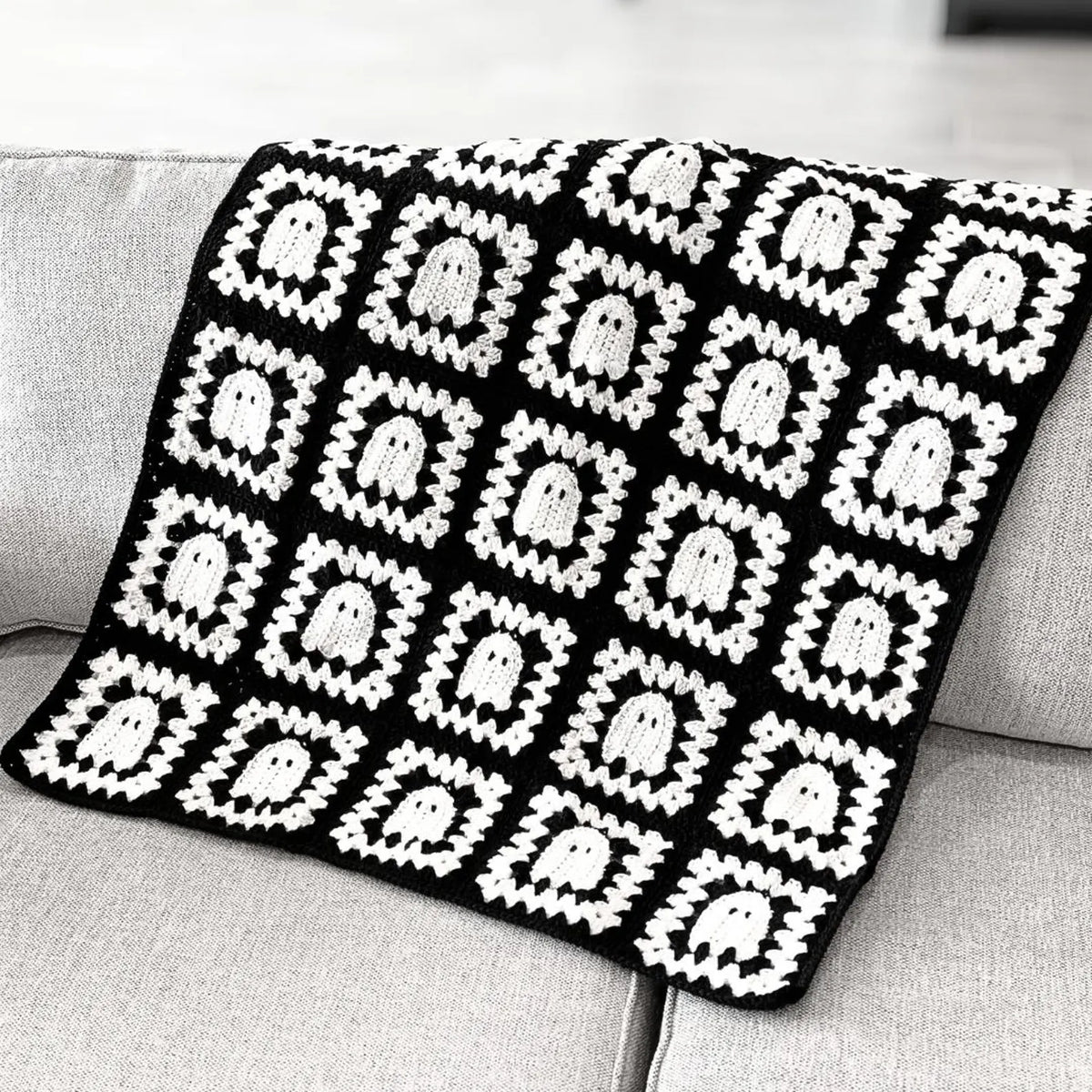 Ghost Granny Square Blanket Pattern Easy Halloween CROCHET PATTERN + Video