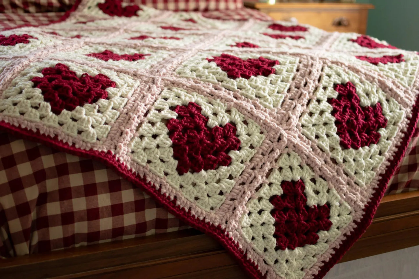 ❤️ Heart Granny Square Blanket Crochet Pattern + Photo Tutorial (PDF)