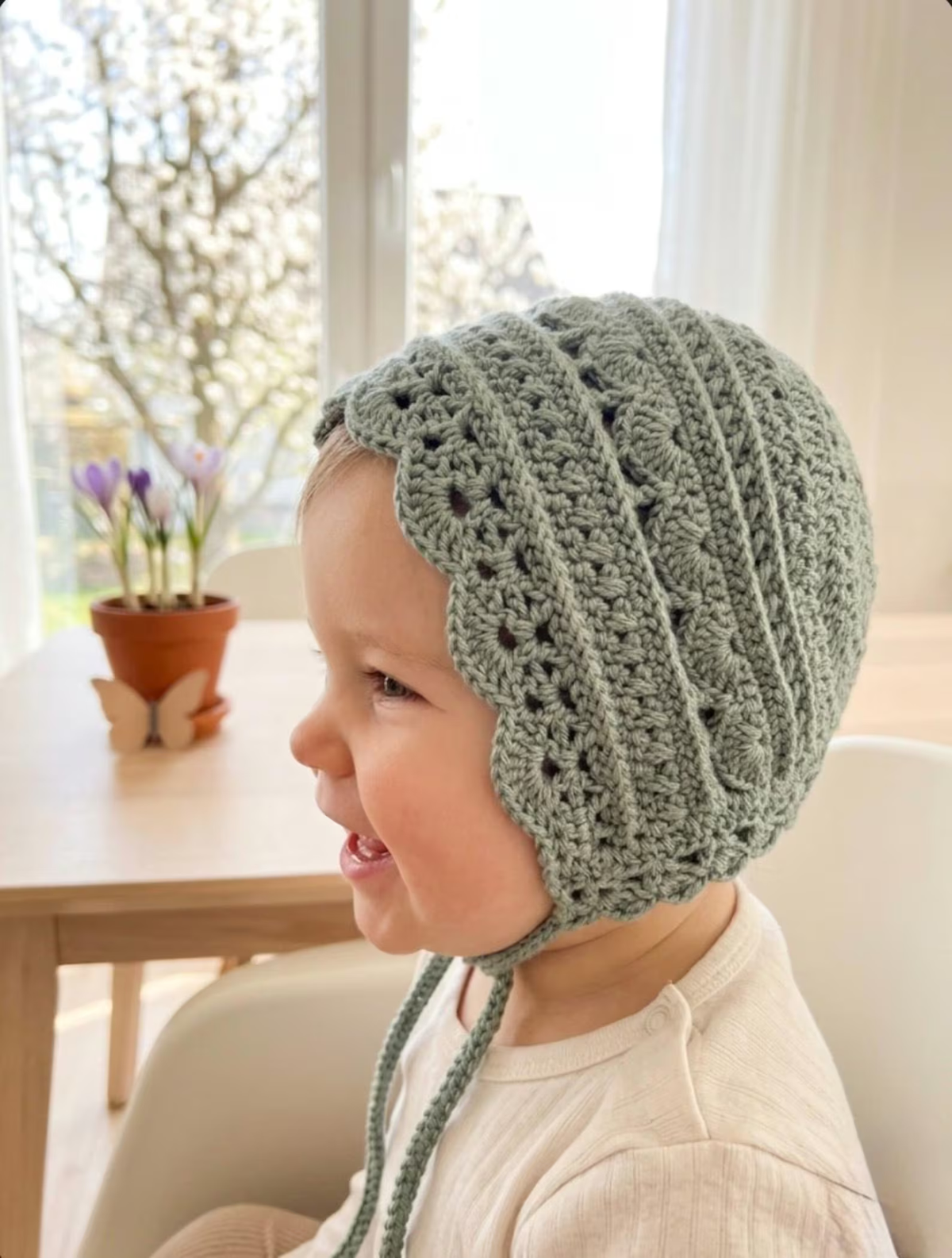 Lovely Baby Bonnet Crochet Pattern | Romantic Heirloom Style