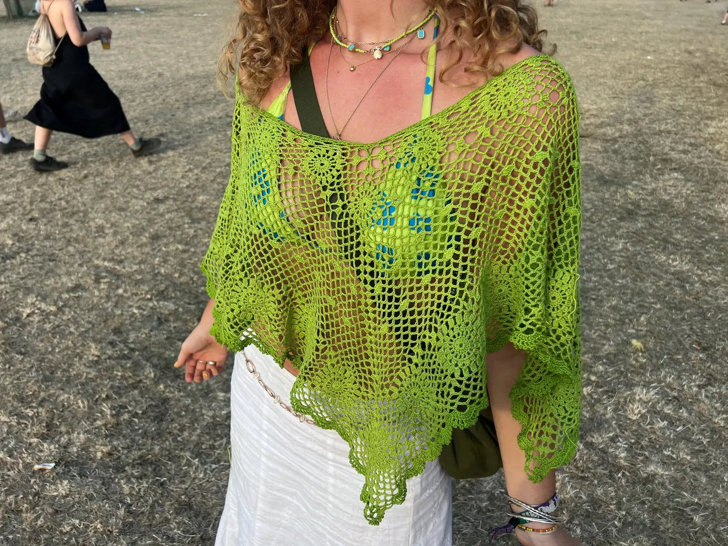 Clover poncho crochet pattern
