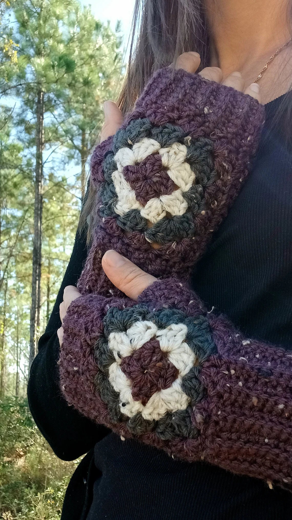 Granny Square Fingerless Mitts Crochet Pattern