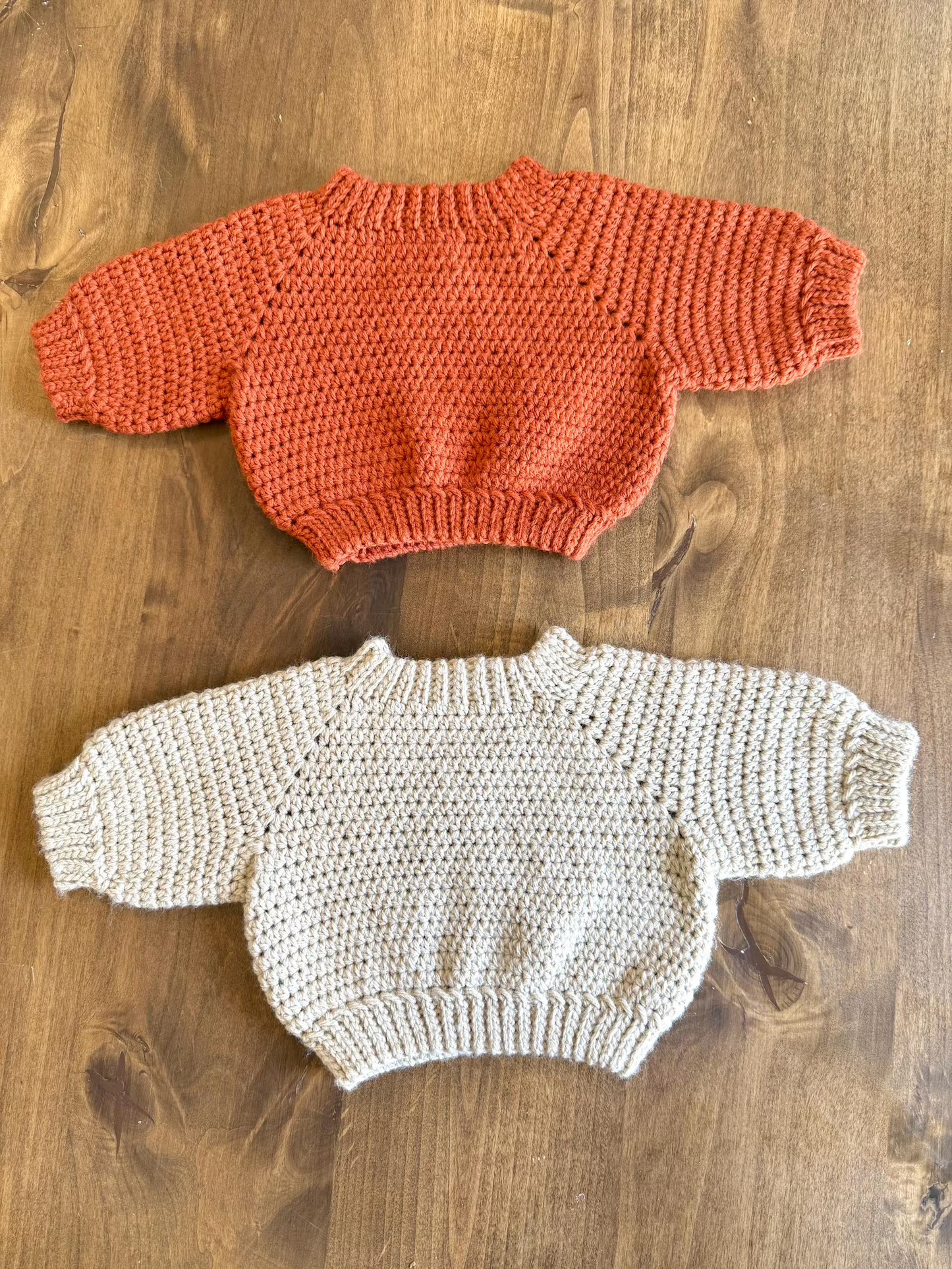Oversized Crochet Raglan Baby Sweater Pattern + Video Tutorial
