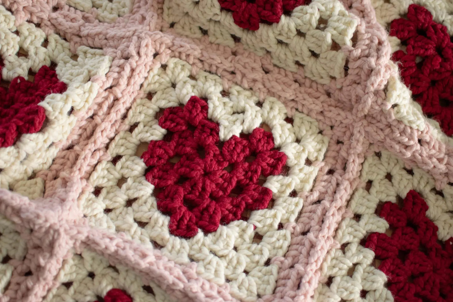 ❤️ Heart Granny Square Blanket Crochet Pattern + Photo Tutorial (PDF)