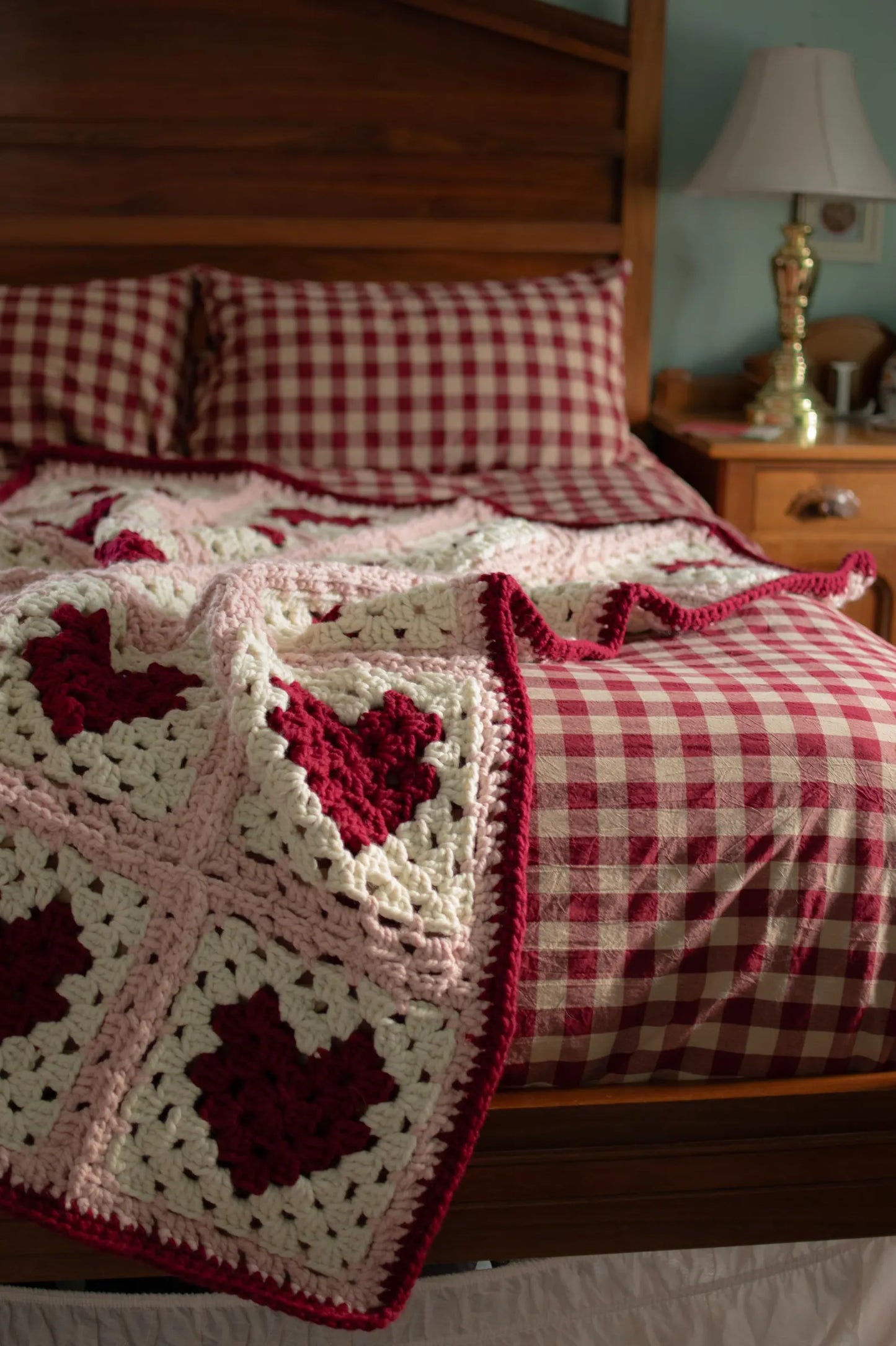 ❤️ Heart Granny Square Blanket Crochet Pattern + Photo Tutorial (PDF)