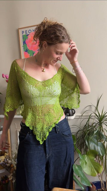 Clover poncho crochet pattern