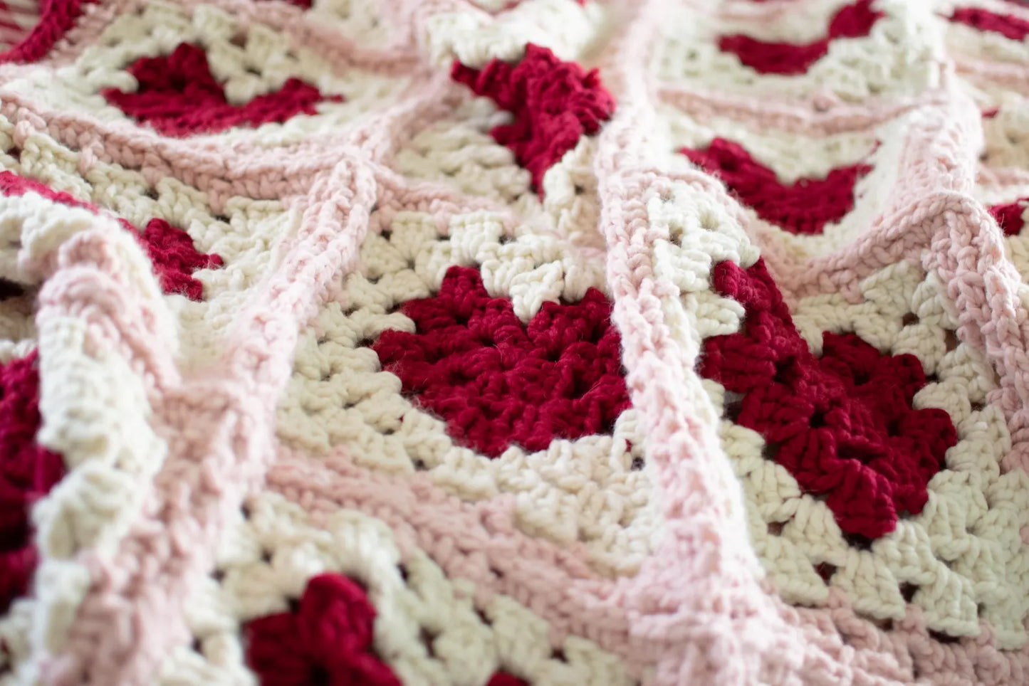 ❤️ Heart Granny Square Blanket Crochet Pattern + Photo Tutorial (PDF)