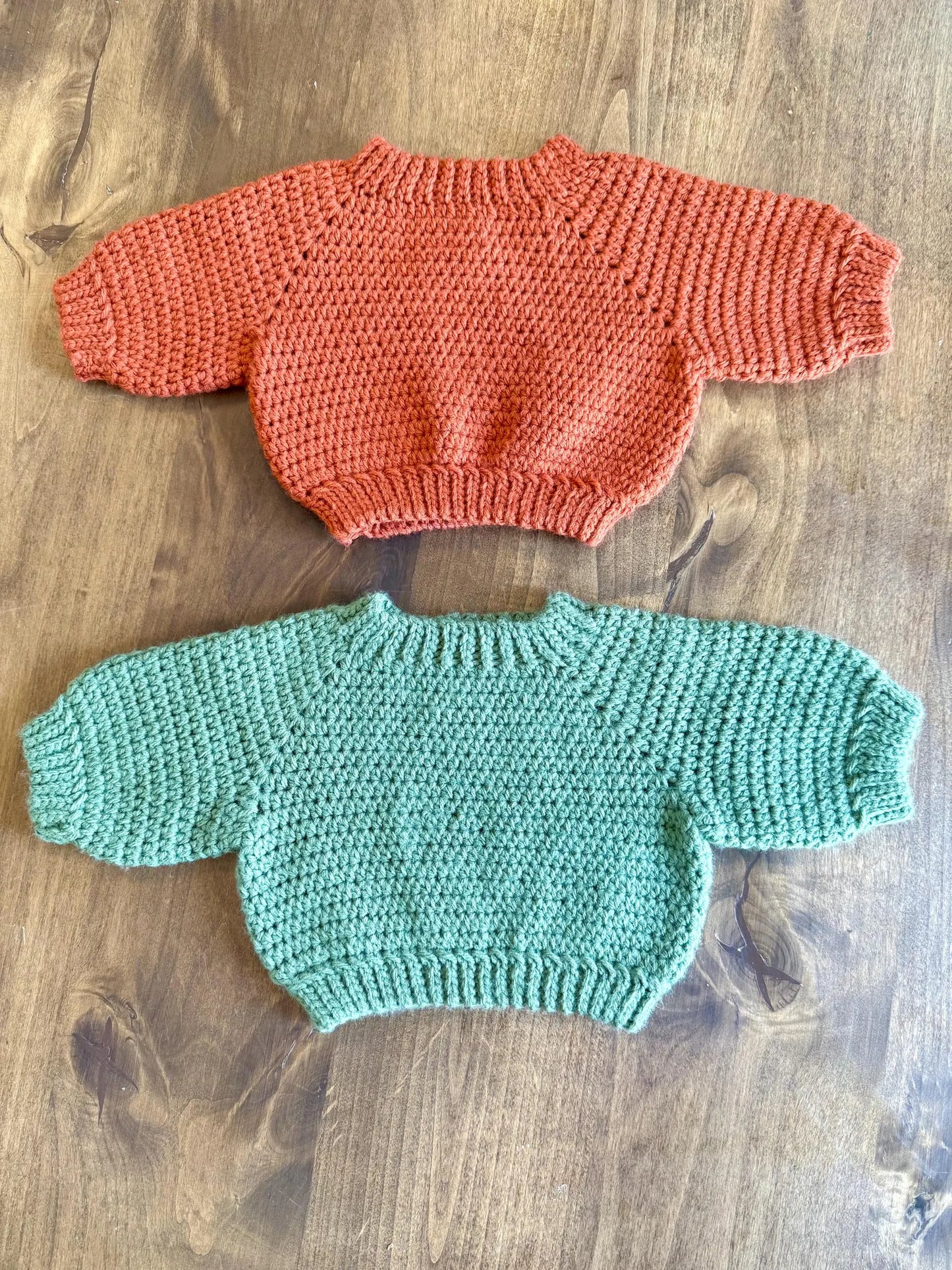 Oversized Crochet Raglan Baby Sweater Pattern + Video Tutorial