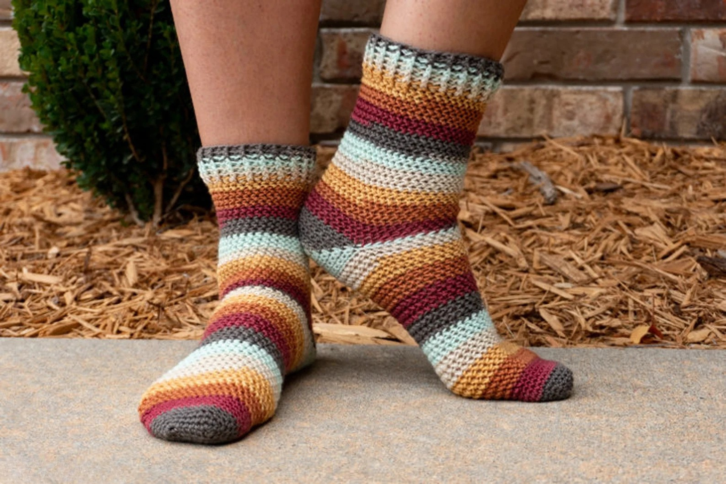 Herringbone Socks – Toe-Up Socks Crochet Pattern
